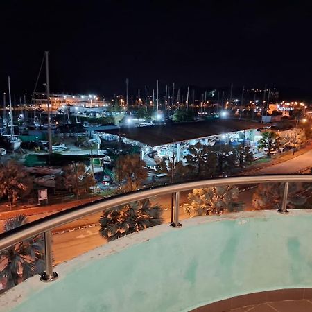 Glossy Marina Homestays Лумут Екстер'єр фото